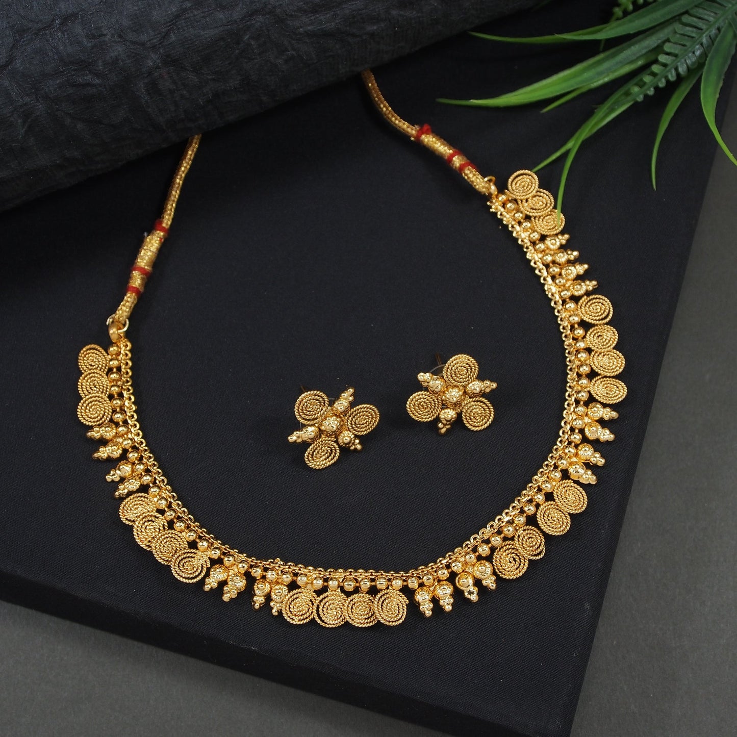 Temple Gold-Plated Swirl Motif Necklace Choker Set