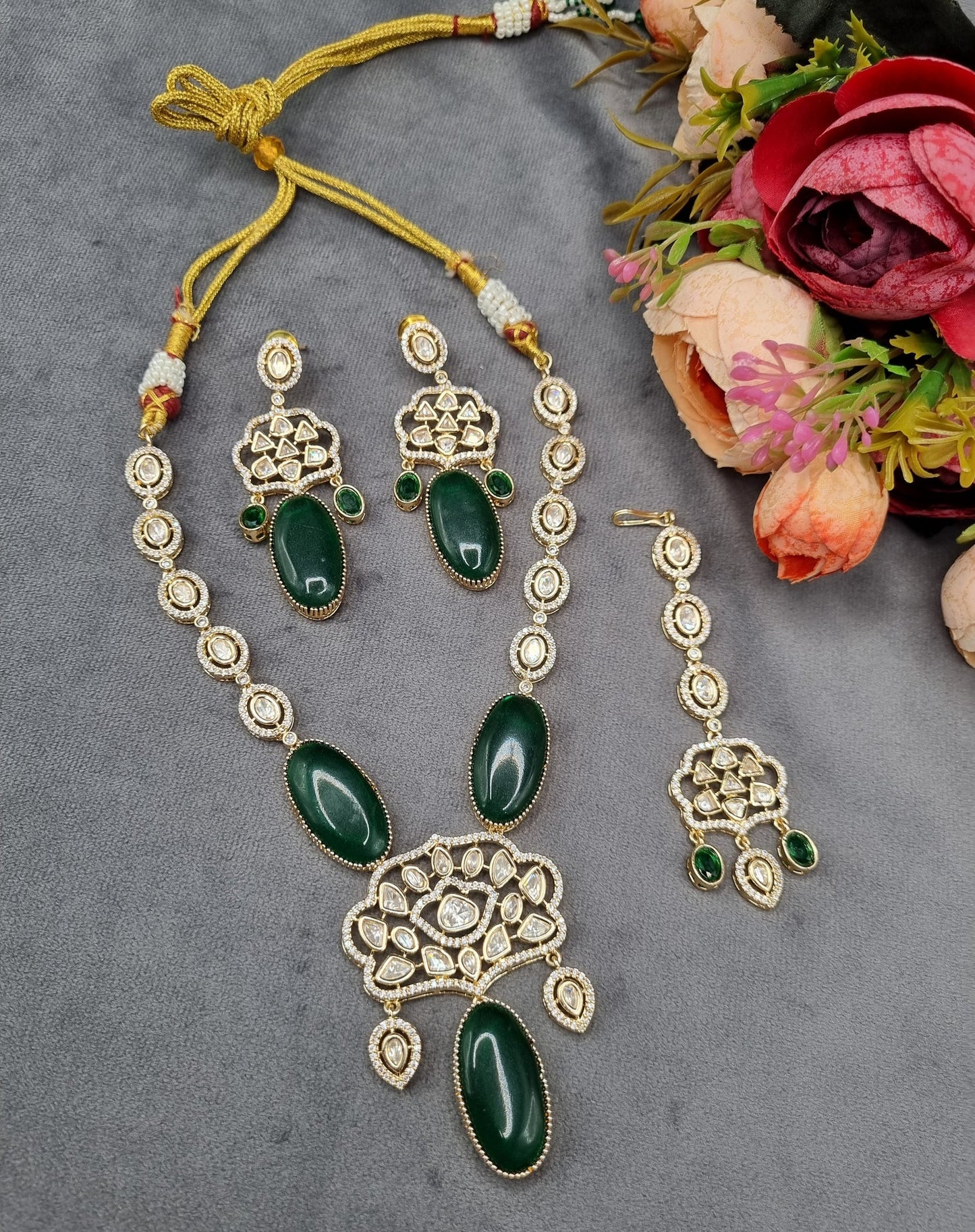 The Royal Emerald AD Jewelry Set