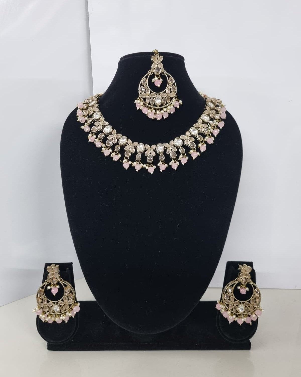 Handcrafted Floral  Antique Gold Plated Necklace Set For woman