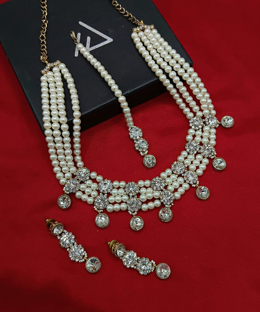 Multi-Layered Pearl Necklace Set
