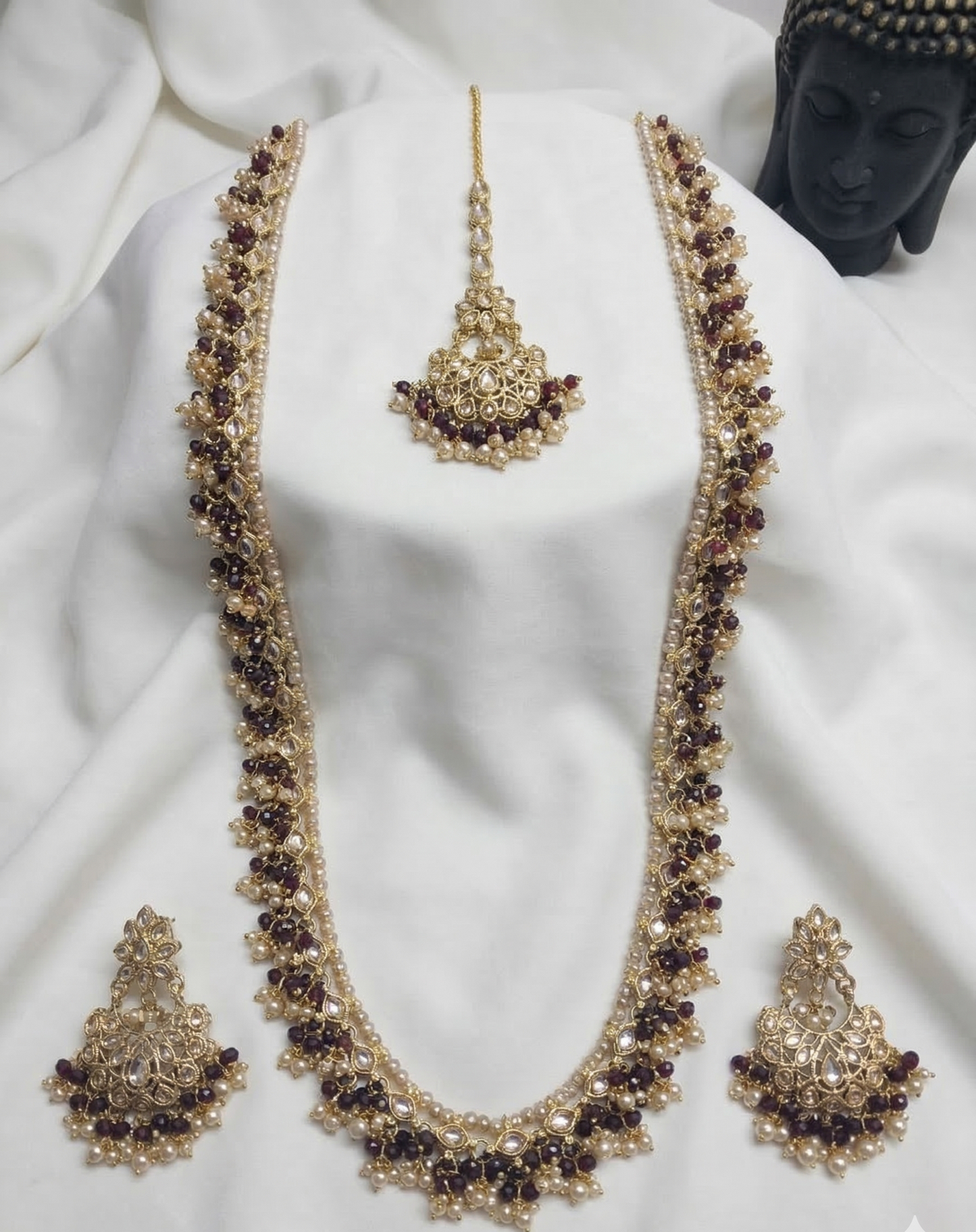 The Emerald Empress Long Pearl Set