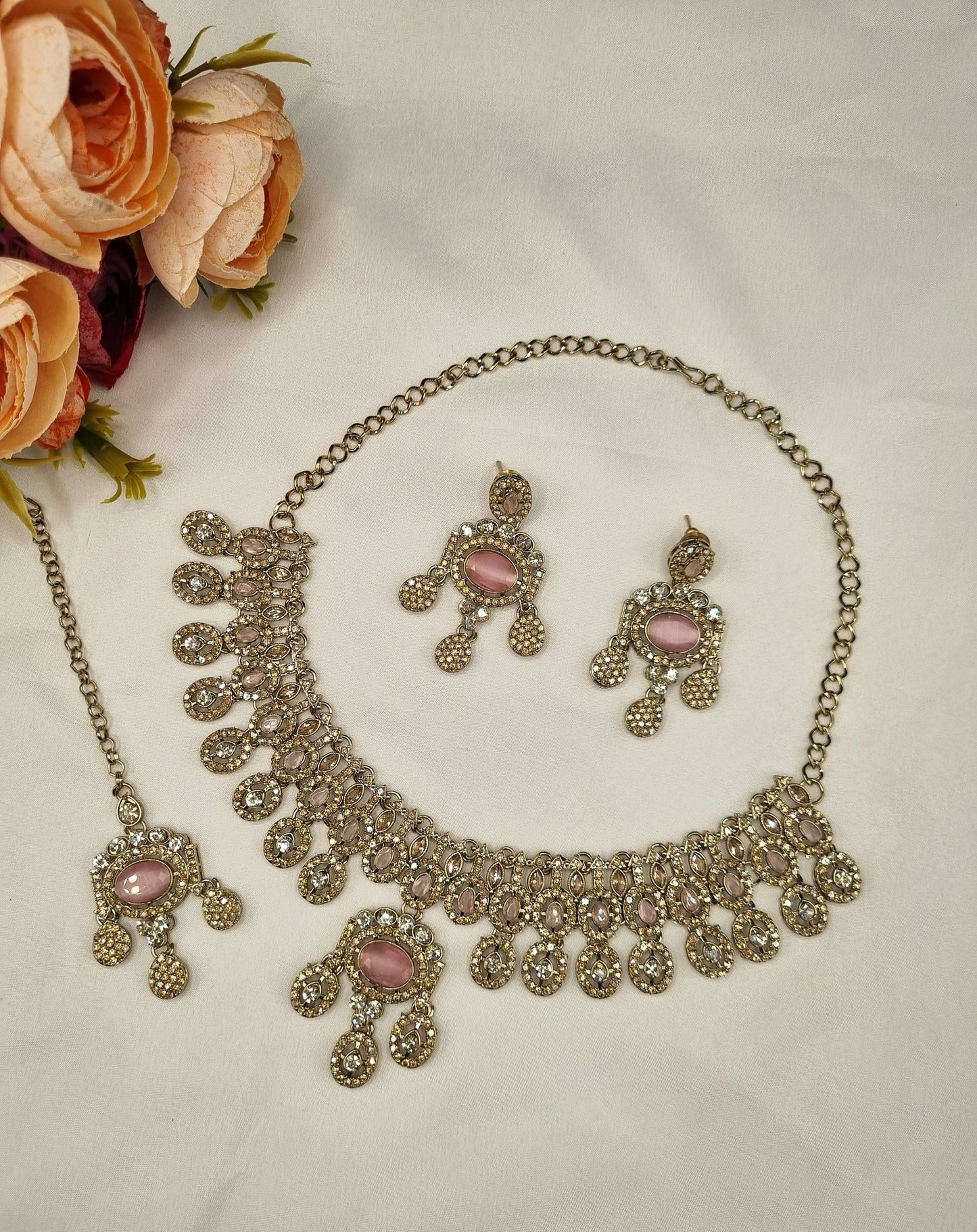 Luxury Crystal Choker Necklace Set with Earrings & Maang Tikka