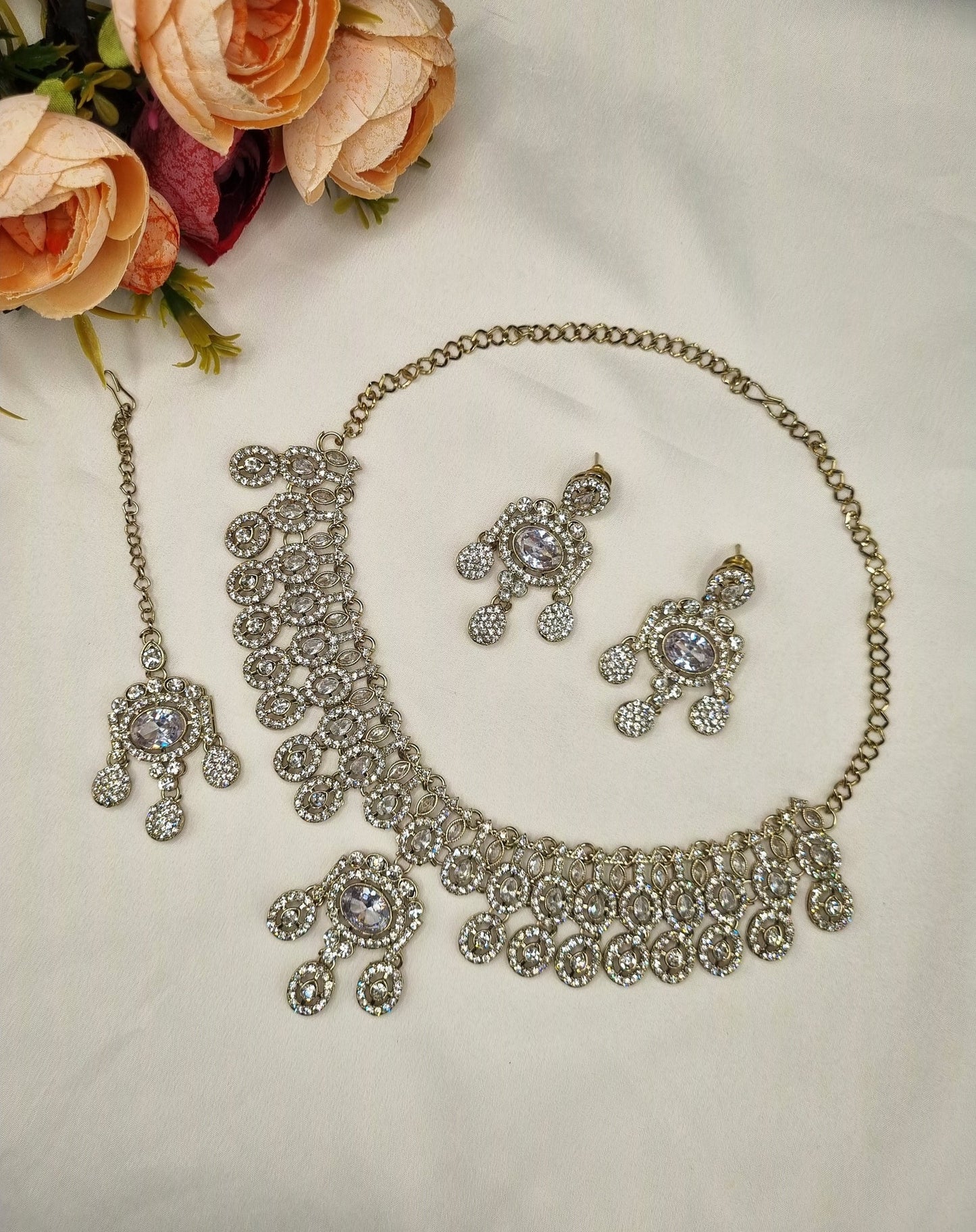 Luxury Crystal Choker Necklace Set with Earrings & Maang Tikka