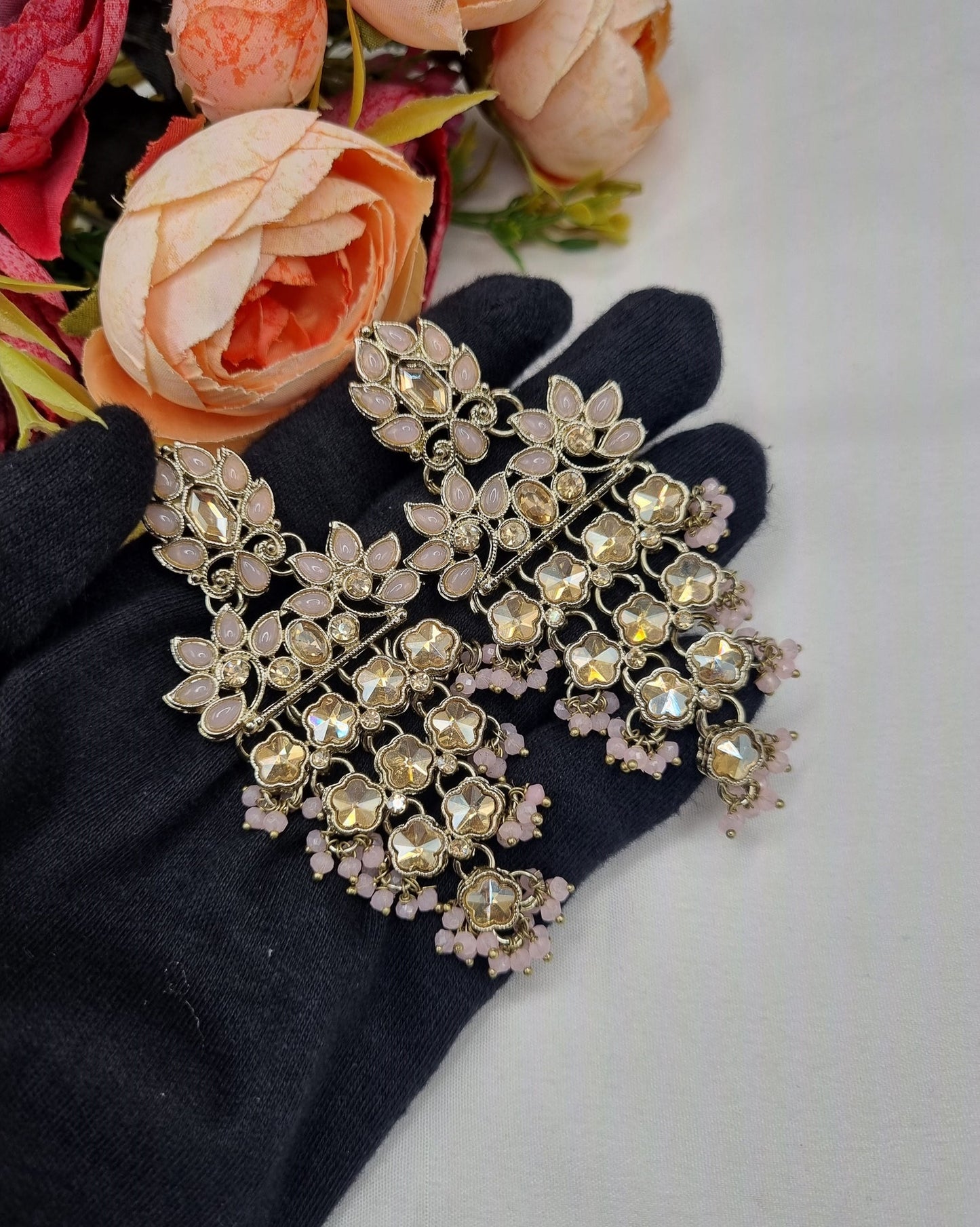 ANTIQUE GOLD TIERED CHANDELIER EARRINGS WITH CRYSTAL MOTIFS & PEARL DROPLETS
