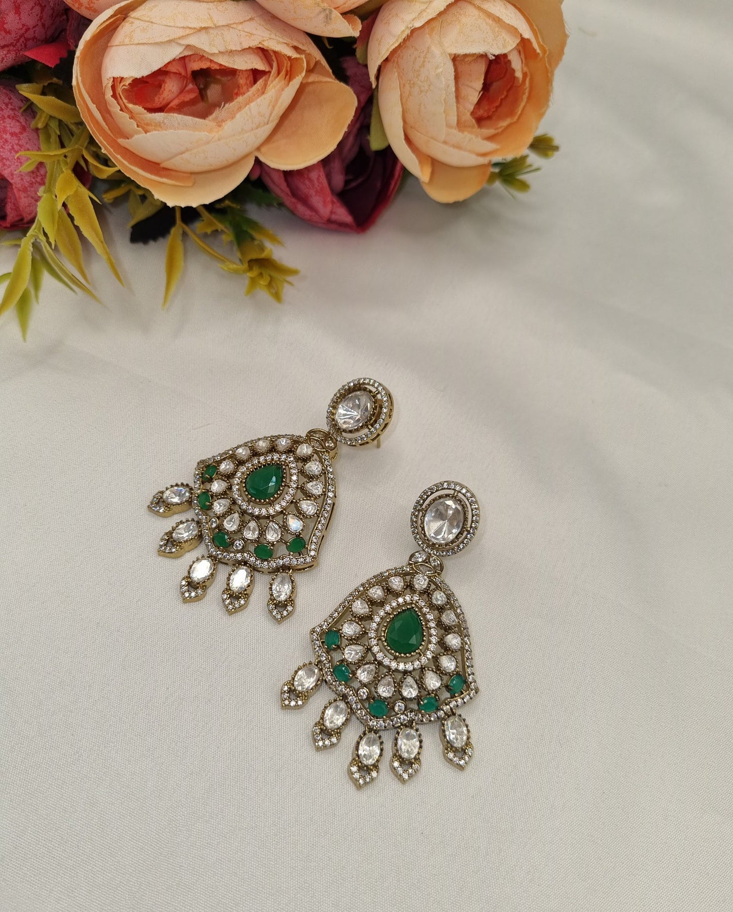 Shield Cluster Kundan Earrings