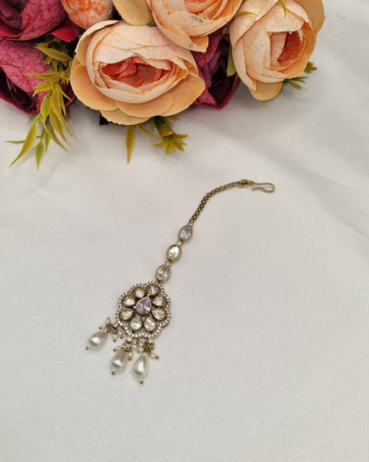 TRADITIONAL HERITAGE KUNDAN MAANG TIKKA