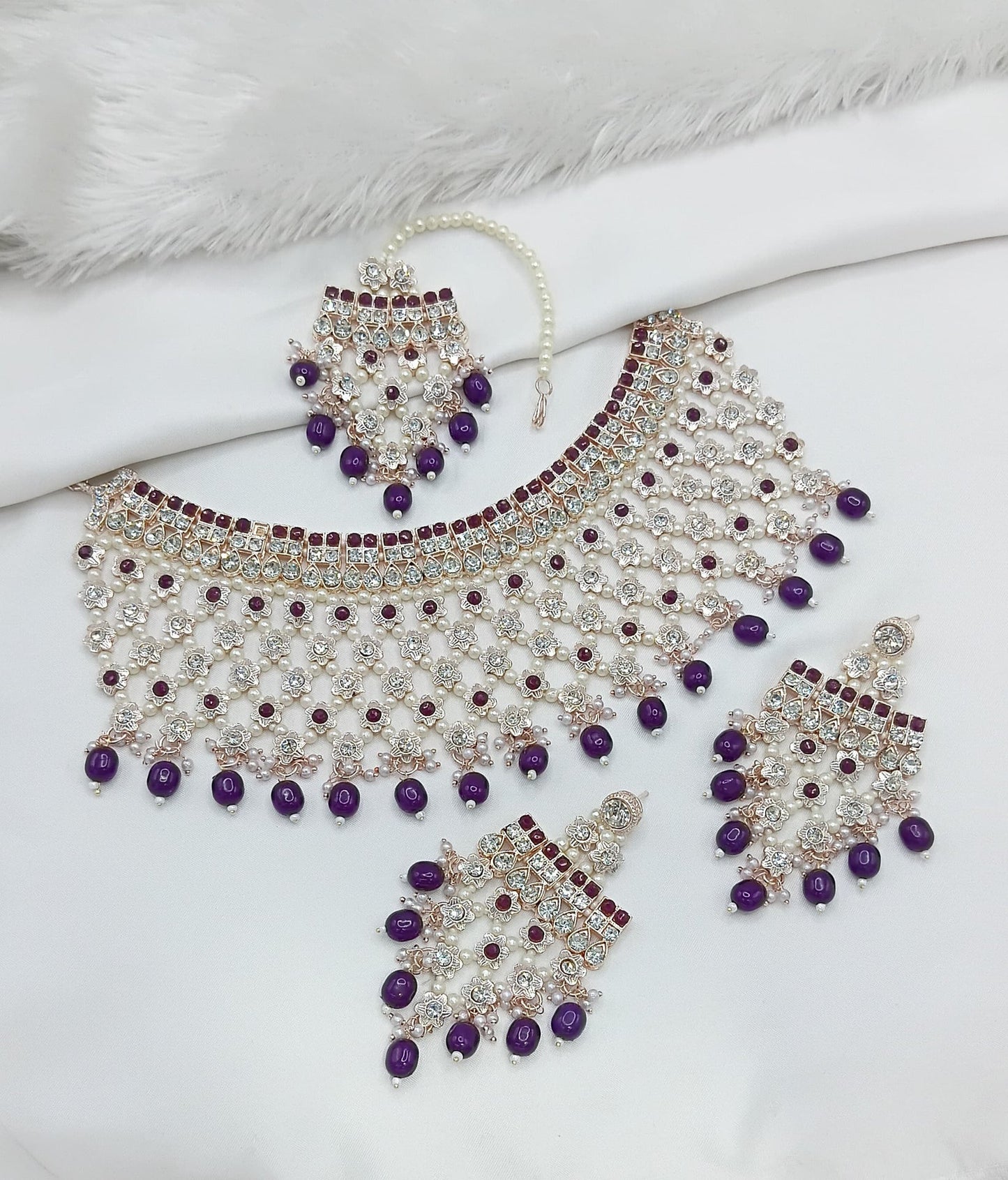 Grand Emerald & White Stone Bridal Choker Set with Maang Tikka